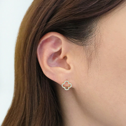 CRYSTAL CLOVER Studs