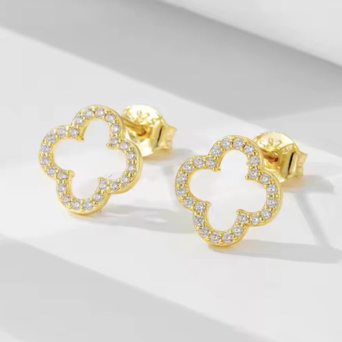 CRYSTAL CLOVER Studs