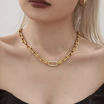 GOLDEN LINK ELEGANCE