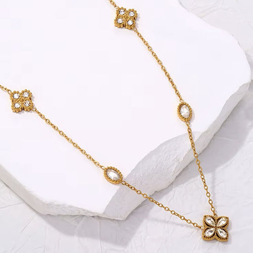 STARLIT CLOVER
